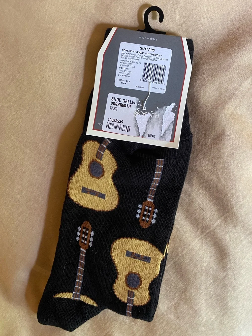 Men’s Black Guitar Crew Socks